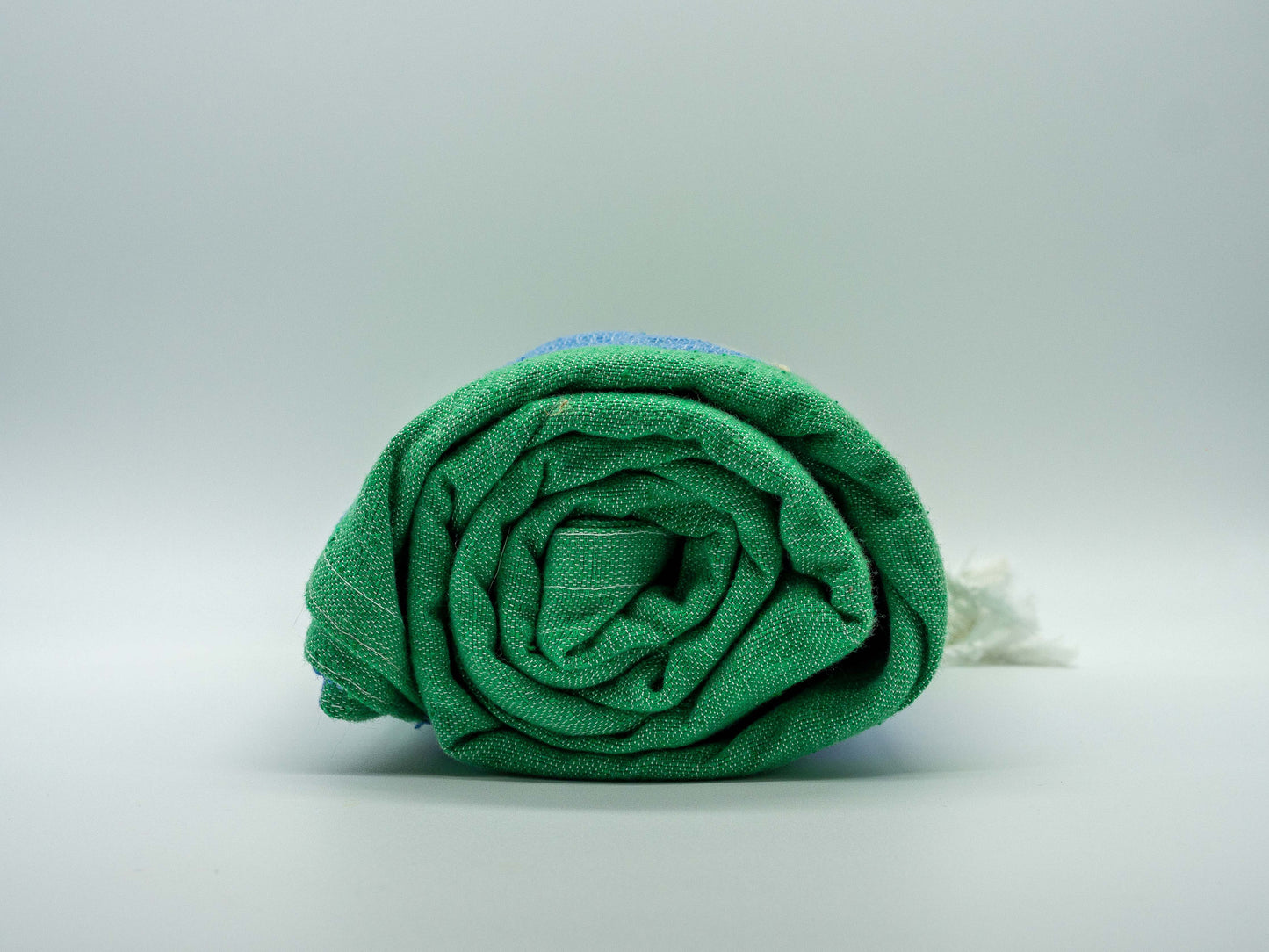 Verde Hoja, Azul Celeste