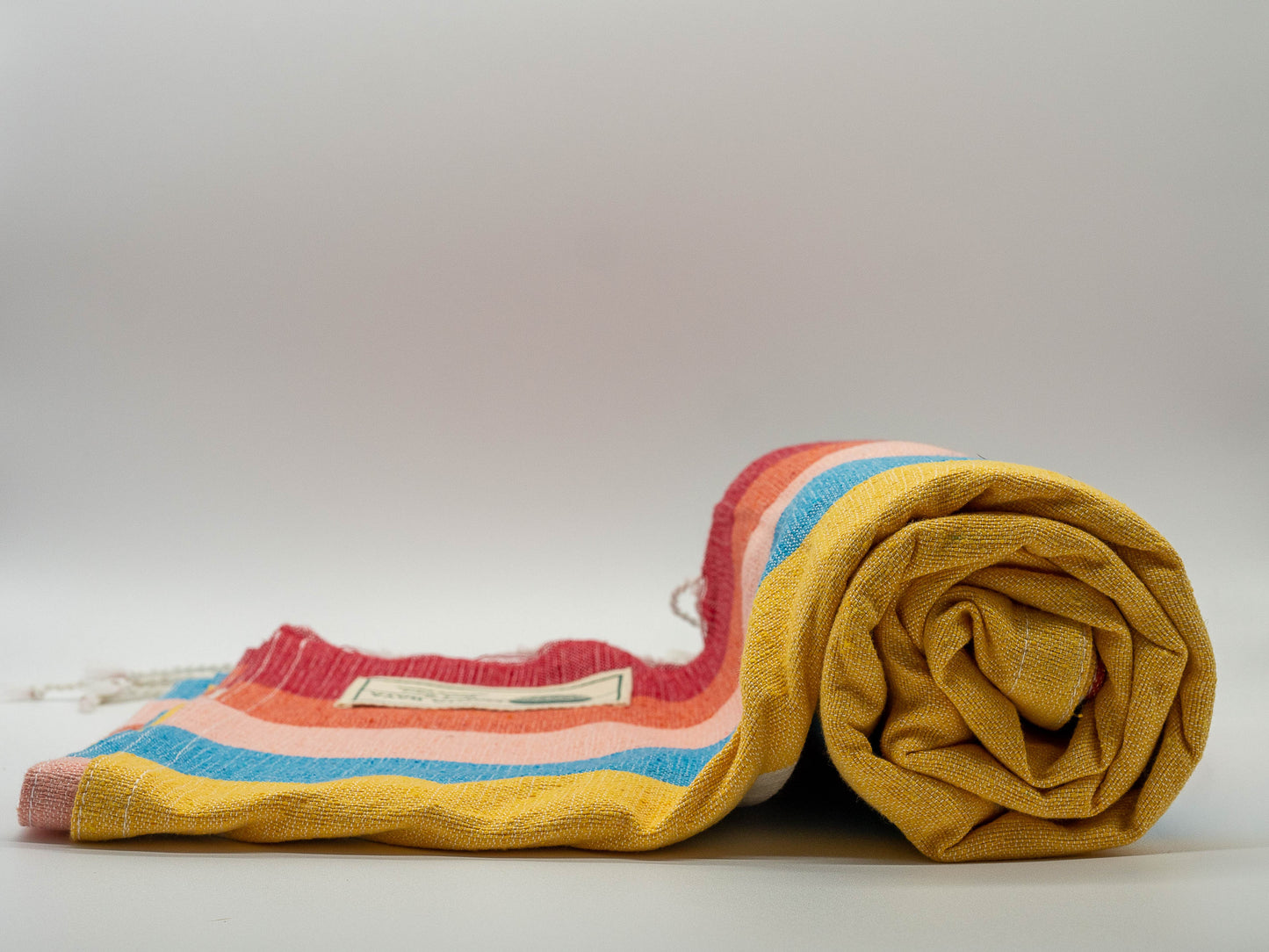 Rojo, naranja, salmón, azul turquesa, amarillo, natural