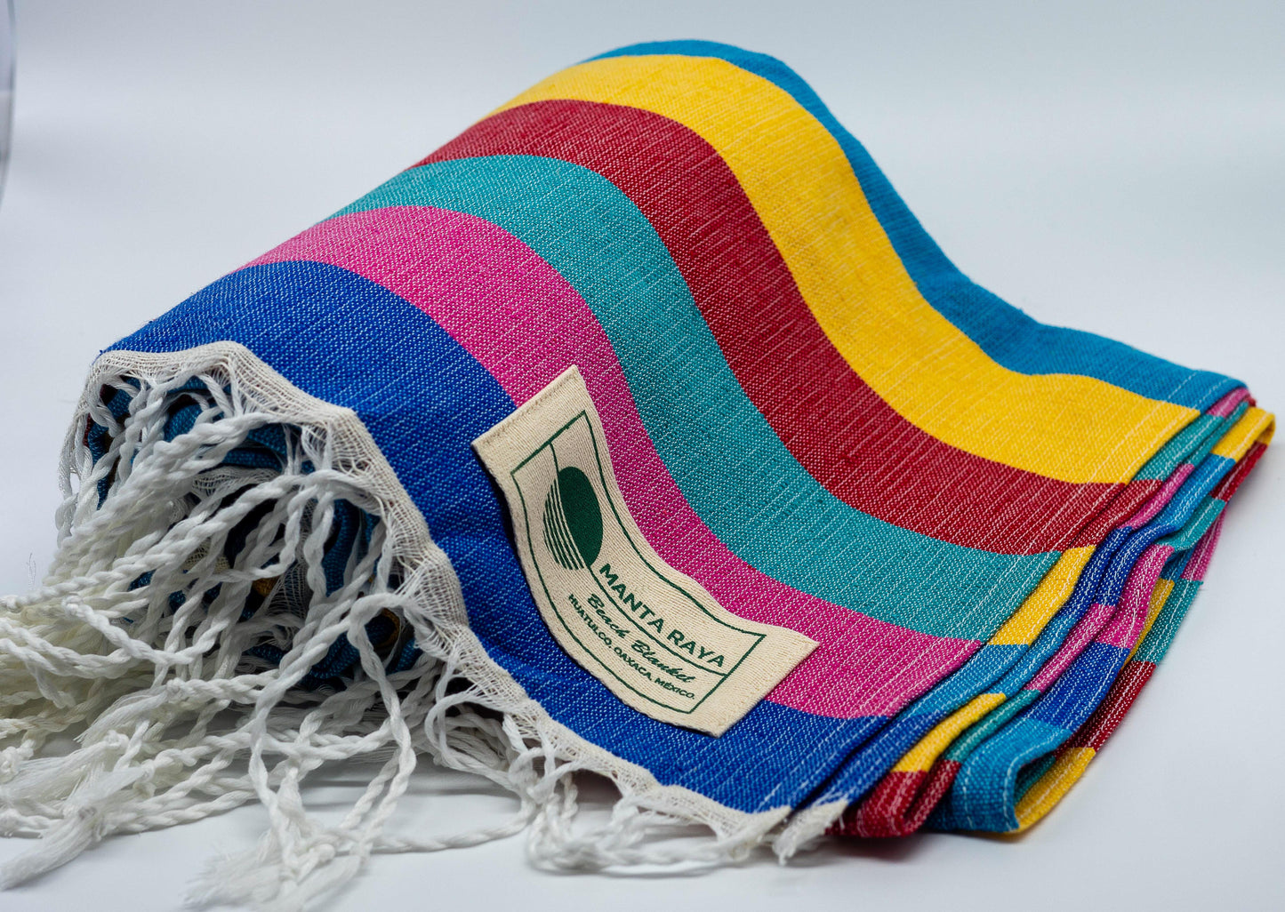 Azul rey, rosa mexicano, verde esmeralda, rojo, amarillo, azul turquesa