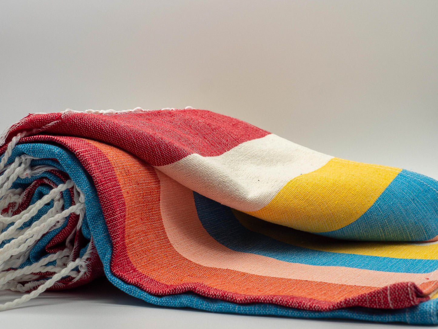 Rojo, naranja, salmón, azul turquesa, amarillo, natural