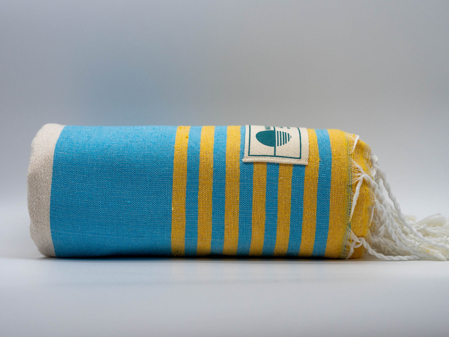 Azul Cielo, Crudo, Amarillo