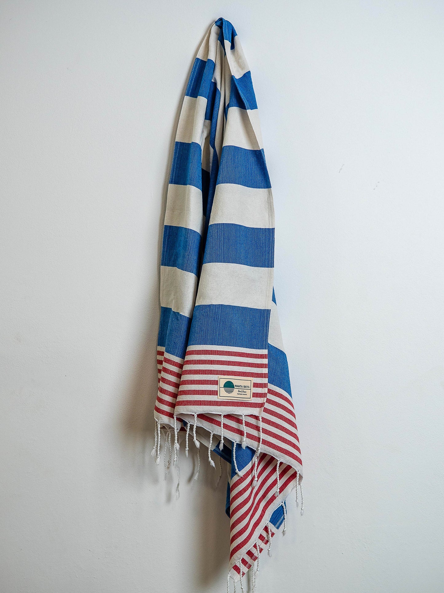 Azul Rey, Crudo, Rojo