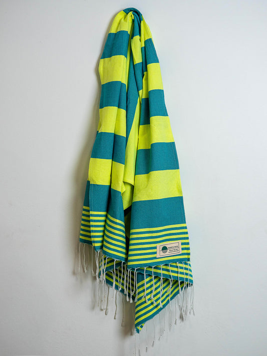 Amarillo Neón, Verde Esmeralda