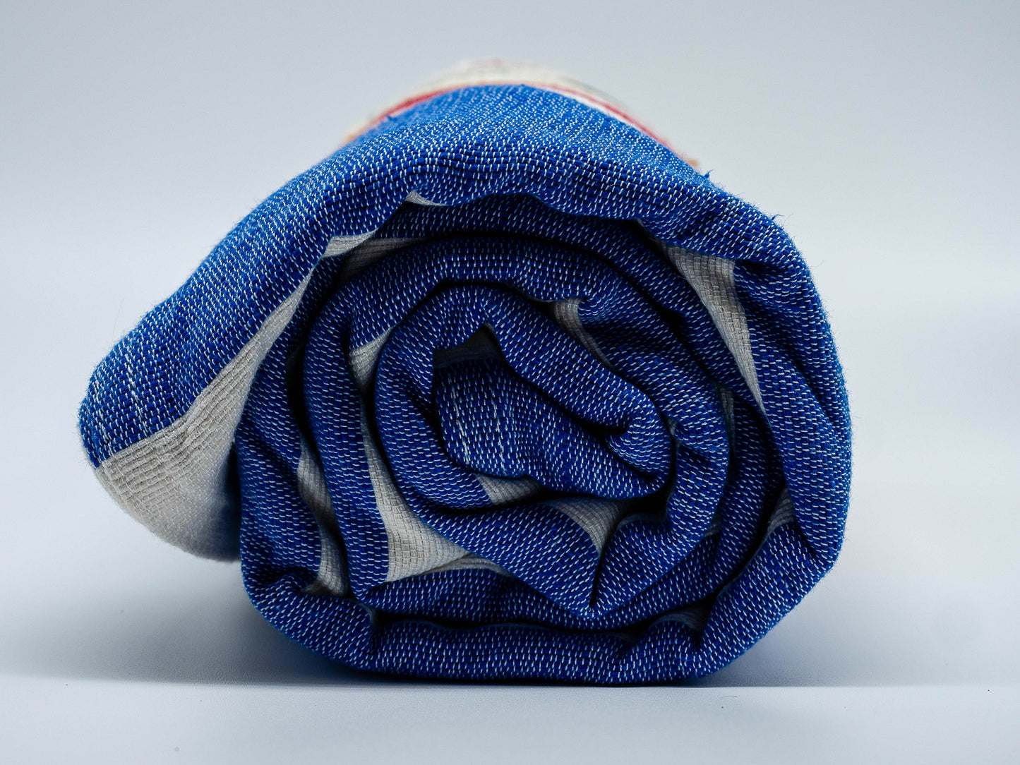 Azul Rey, Crudo, Rojo