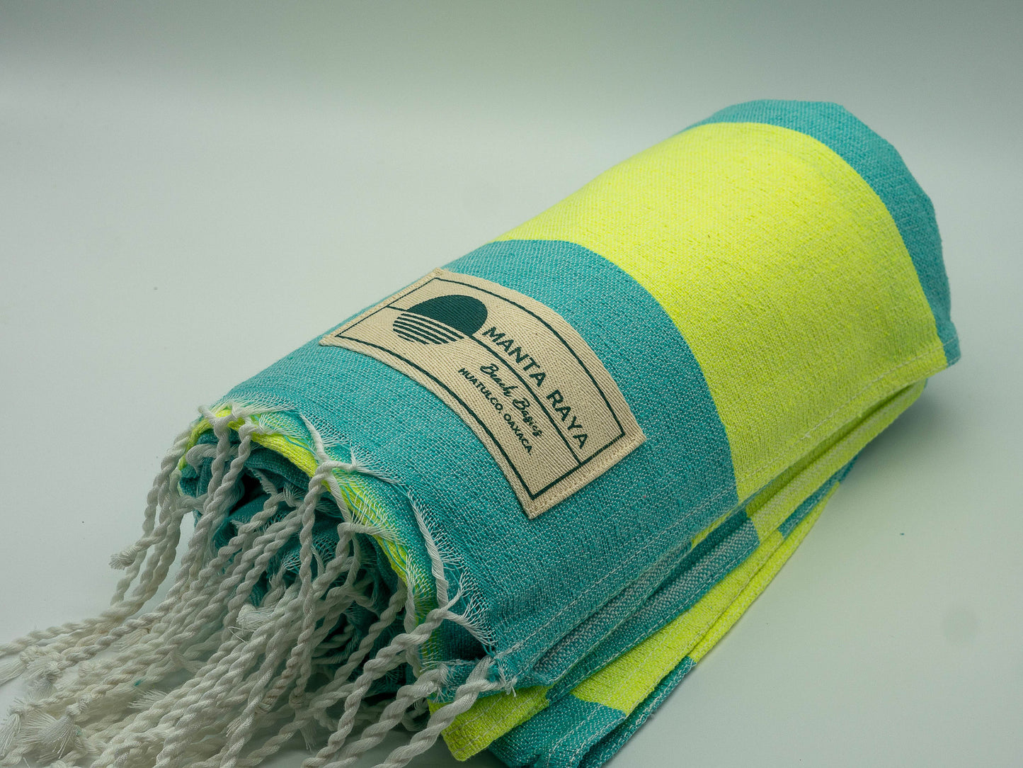 Amarrillo Neon, Aqua