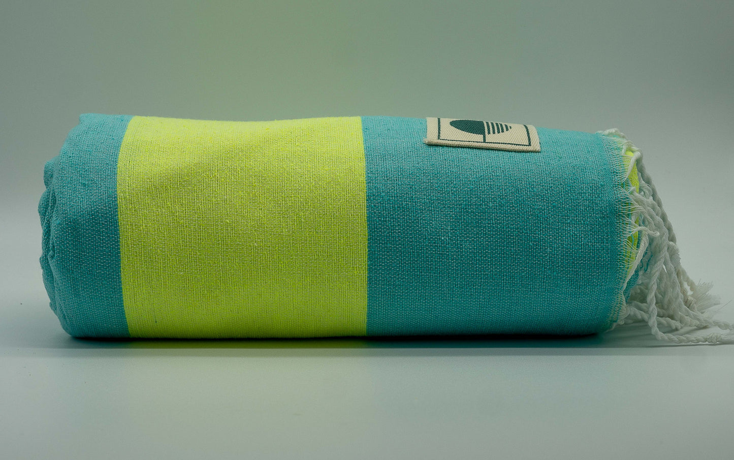 Amarrillo Neon, Aqua