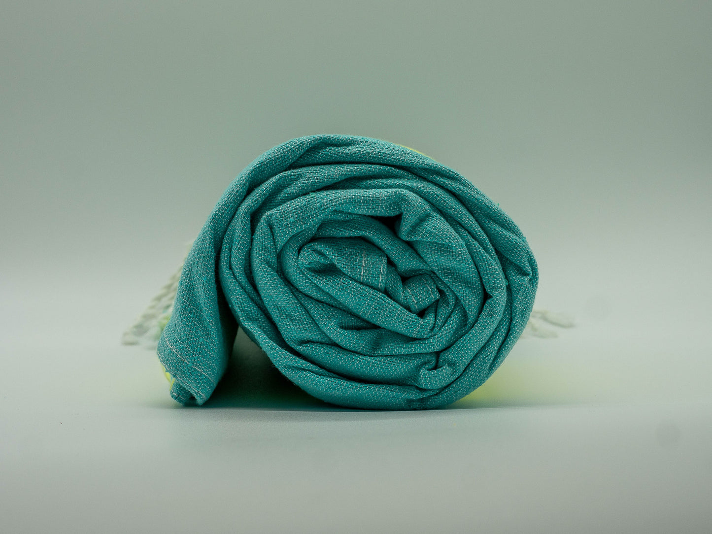 Amarrillo Neon, Aqua