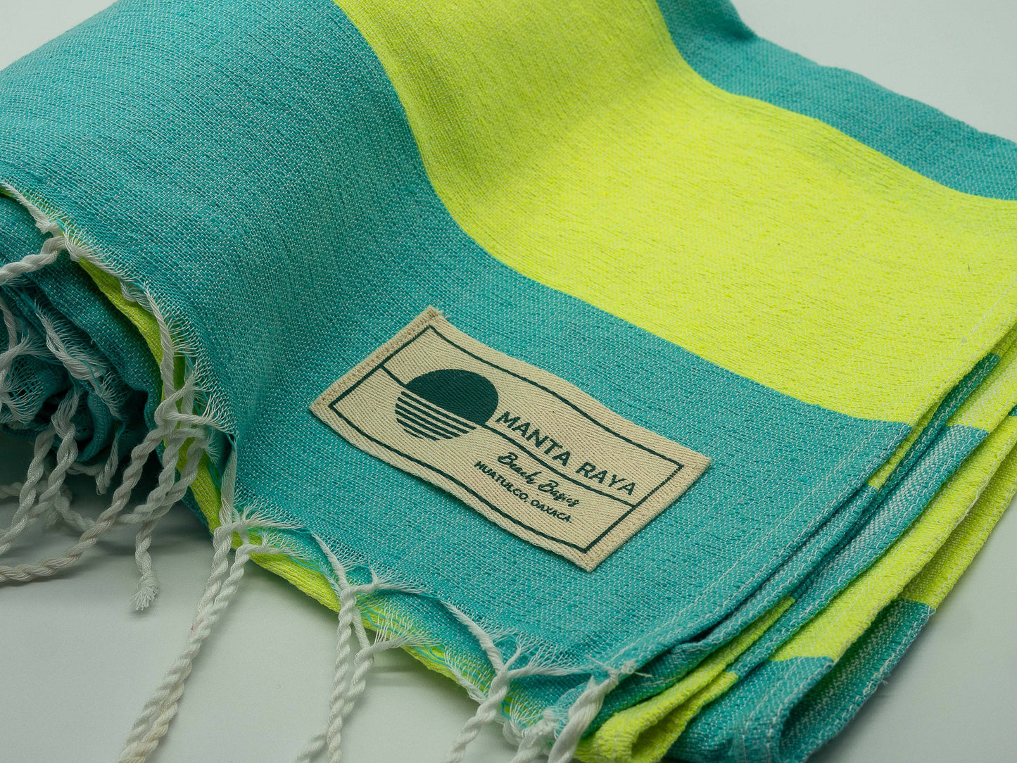 Amarrillo Neon, Aqua