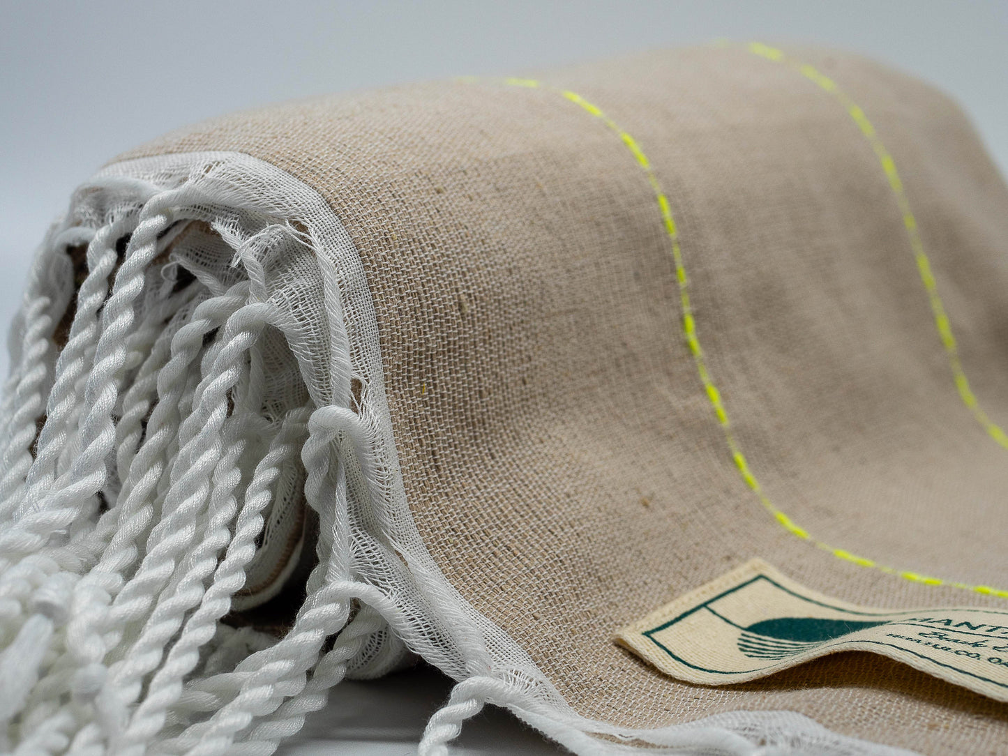 Camello, Amarillo Neón