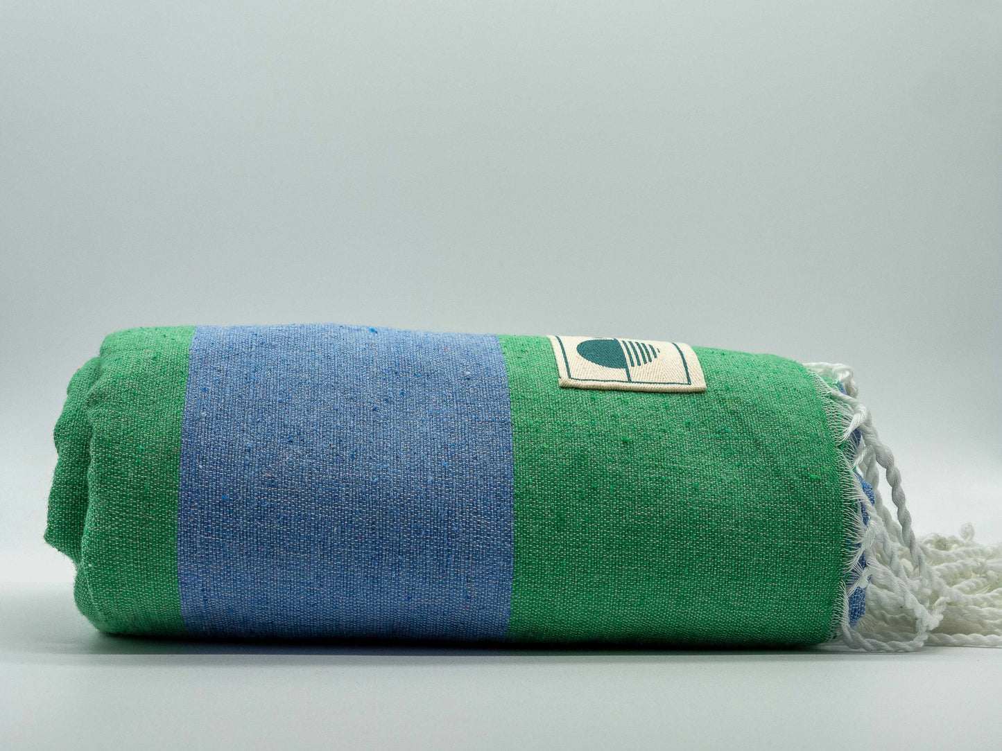 Verde Hoja, Azul Celeste