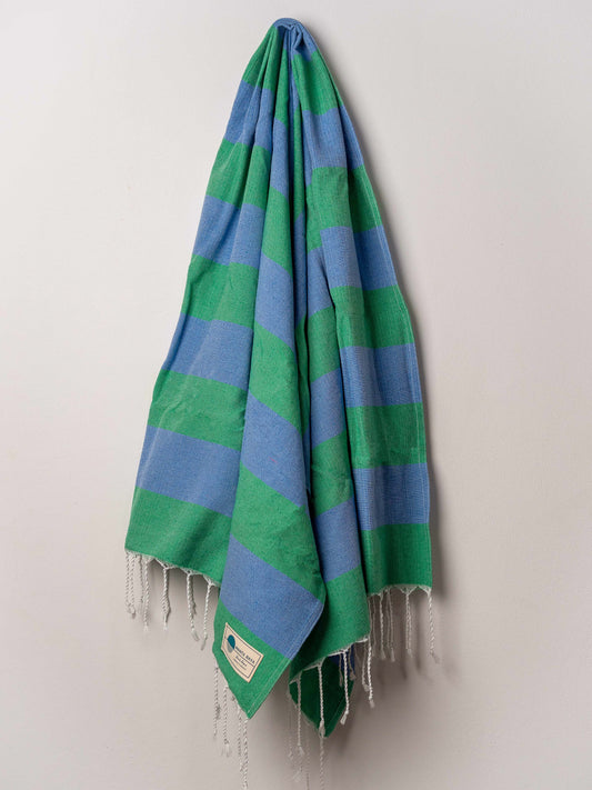 Verde Hoja, Azul Celeste